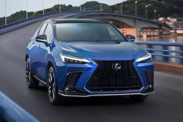 Lexus NX 450h+ F SPORT Handling